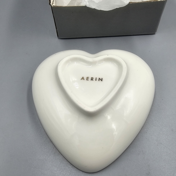 Aerin Rose Perfumed Heart Soap And Ribbed Heart Dish Brand New - Picture 11 of 16